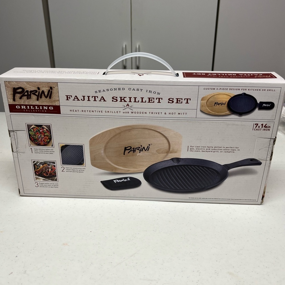 Parini Cast Iron Fajita Skillet Set Wood Trivet NWT